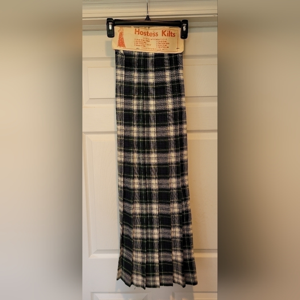 Vintage NWT Pleated Fringed Hostess Kilt 21-28" Waist Fashion Pin Shulins Woolen